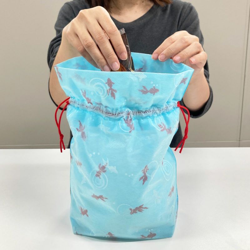 ラッピング｜巾着袋 夢がさね大 金魚柄 20枚入～